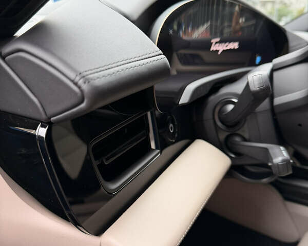 Порше Taycan Cross Turismo, объемом двигателя 0 л и пробегом 29 тыс. км за 82500 $, фото 22 на Automoto.ua