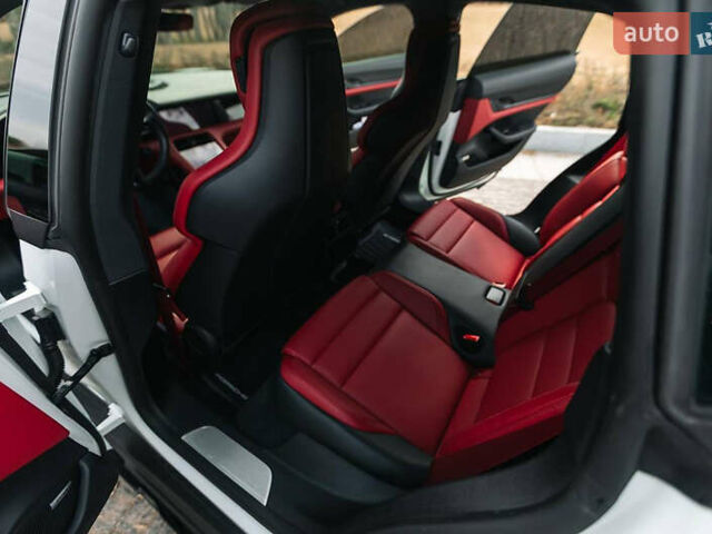 Порше Taycan Cross Turismo, объемом двигателя 0 л и пробегом 11 тыс. км за 101000 $, фото 17 на Automoto.ua