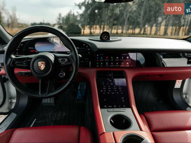Порше Taycan Cross Turismo, объемом двигателя 0 л и пробегом 11 тыс. км за 101000 $, фото 13 на Automoto.ua