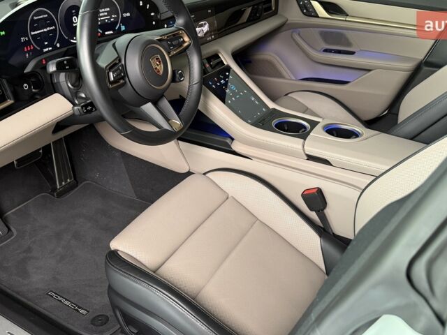 Порше Taycan Cross Turismo, объемом двигателя 0 л и пробегом 0 тыс. км за 124183 $, фото 10 на Automoto.ua