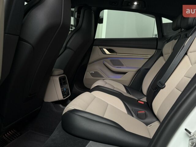 Порше Taycan Cross Turismo, объемом двигателя 0 л и пробегом 0 тыс. км за 124183 $, фото 13 на Automoto.ua