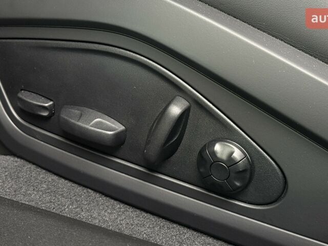 Порше Taycan Cross Turismo, объемом двигателя 0 л и пробегом 0 тыс. км за 124183 $, фото 18 на Automoto.ua