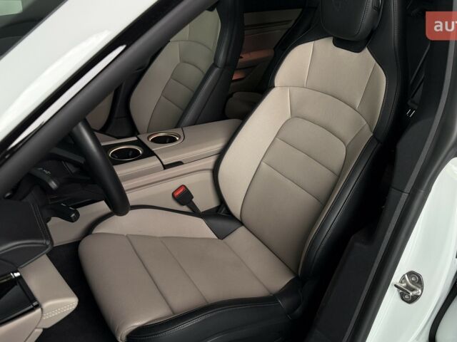 Порше Taycan Cross Turismo, объемом двигателя 0 л и пробегом 0 тыс. км за 124183 $, фото 9 на Automoto.ua