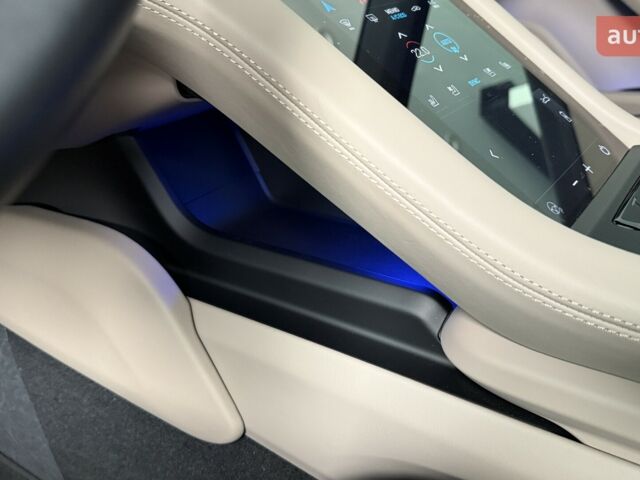 Порше Taycan Cross Turismo, объемом двигателя 0 л и пробегом 0 тыс. км за 124183 $, фото 27 на Automoto.ua