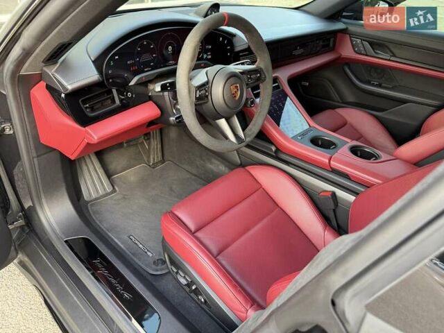 Сірий Порше Taycan Cross Turismo, об'ємом двигуна 0 л та пробігом 13 тис. км за 95000 $, фото 21 на Automoto.ua