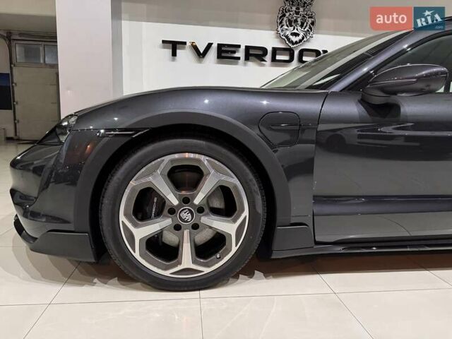 Серый Порше Taycan Cross Turismo, объемом двигателя 0 л и пробегом 1 тыс. км за 115900 $, фото 38 на Automoto.ua