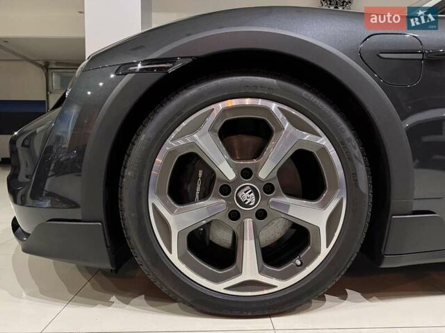 Серый Порше Taycan Cross Turismo, объемом двигателя 0 л и пробегом 1 тыс. км за 115900 $, фото 39 на Automoto.ua