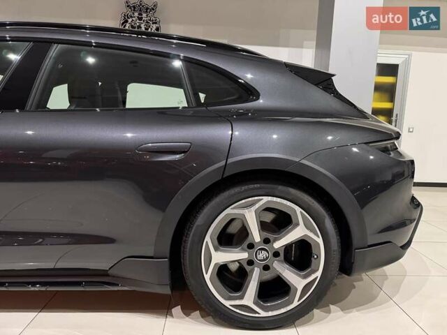 Серый Порше Taycan Cross Turismo, объемом двигателя 0 л и пробегом 1 тыс. км за 115900 $, фото 45 на Automoto.ua