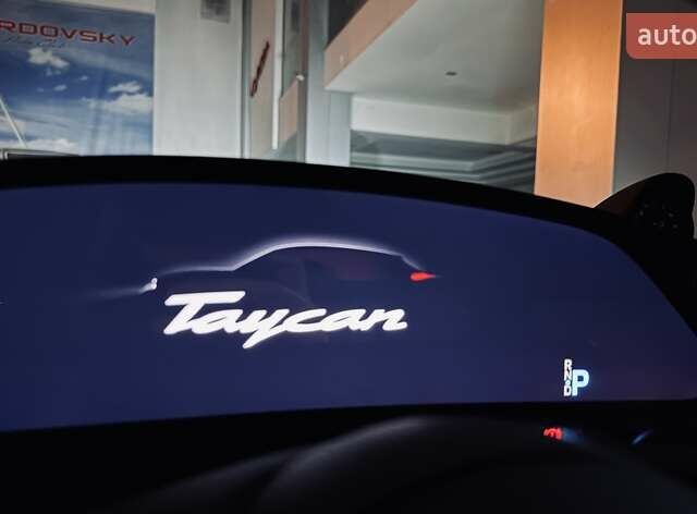 Серый Порше Taycan Cross Turismo, объемом двигателя 0 л и пробегом 1 тыс. км за 115900 $, фото 81 на Automoto.ua