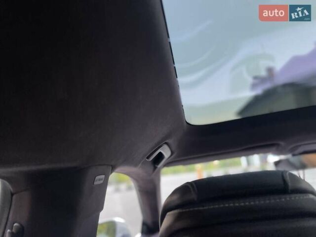 Серый Порше Taycan Cross Turismo, объемом двигателя 0 л и пробегом 31 тыс. км за 86490 $, фото 30 на Automoto.ua