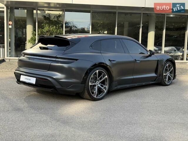 Сірий Порше Taycan Cross Turismo, об'ємом двигуна 0 л та пробігом 13 тис. км за 95000 $, фото 5 на Automoto.ua
