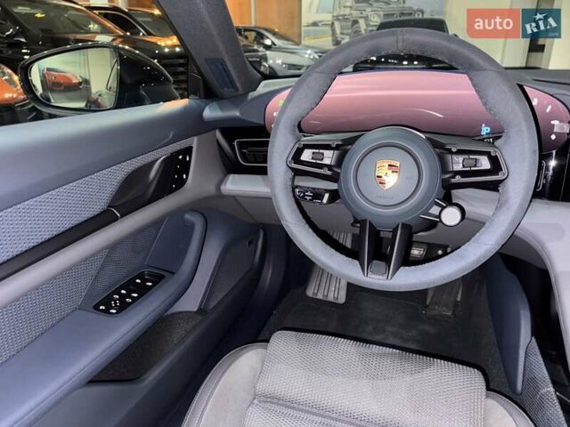 Серый Порше Taycan Cross Turismo, объемом двигателя 0 л и пробегом 1 тыс. км за 115900 $, фото 94 на Automoto.ua