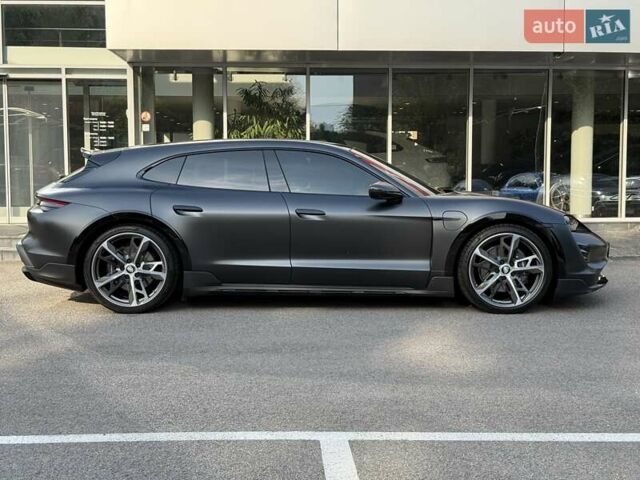 Сірий Порше Taycan Cross Turismo, об'ємом двигуна 0 л та пробігом 13 тис. км за 95000 $, фото 4 на Automoto.ua