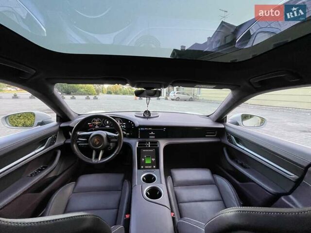 Серый Порше Taycan Cross Turismo, объемом двигателя 0 л и пробегом 31 тыс. км за 86490 $, фото 29 на Automoto.ua