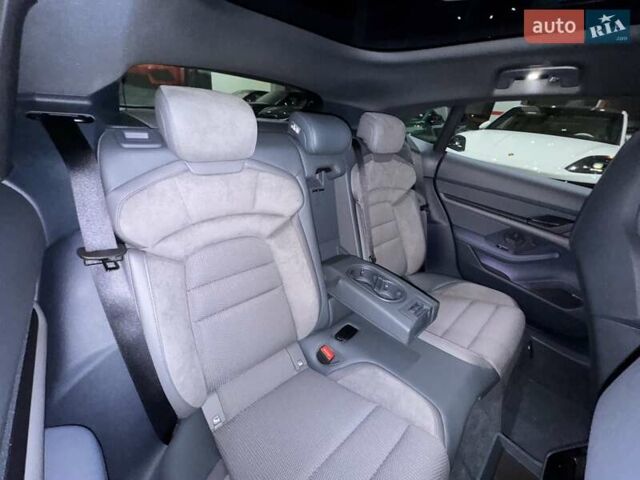 Серый Порше Taycan Cross Turismo, объемом двигателя 0 л и пробегом 1 тыс. км за 115900 $, фото 120 на Automoto.ua