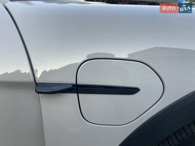 Серый Порше Taycan Cross Turismo, объемом двигателя 0 л и пробегом 31 тыс. км за 86490 $, фото 11 на Automoto.ua