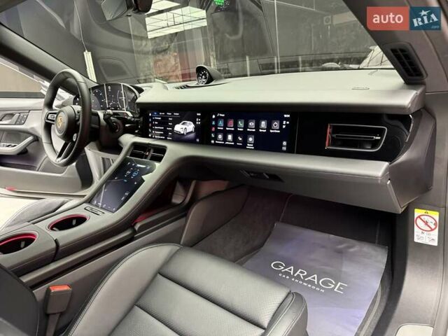 Серый Порше Taycan Cross Turismo, объемом двигателя 0 л и пробегом 29 тыс. км за 83900 $, фото 59 на Automoto.ua