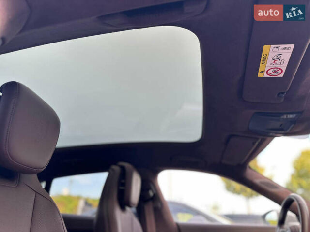 Сірий Порше Taycan Cross Turismo, об'ємом двигуна 0 л та пробігом 18 тис. км за 149900 $, фото 18 на Automoto.ua