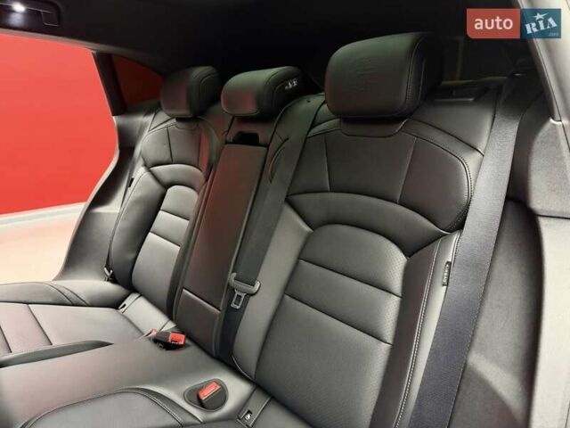 Серый Порше Taycan Cross Turismo, объемом двигателя 0 л и пробегом 29 тыс. км за 83900 $, фото 43 на Automoto.ua