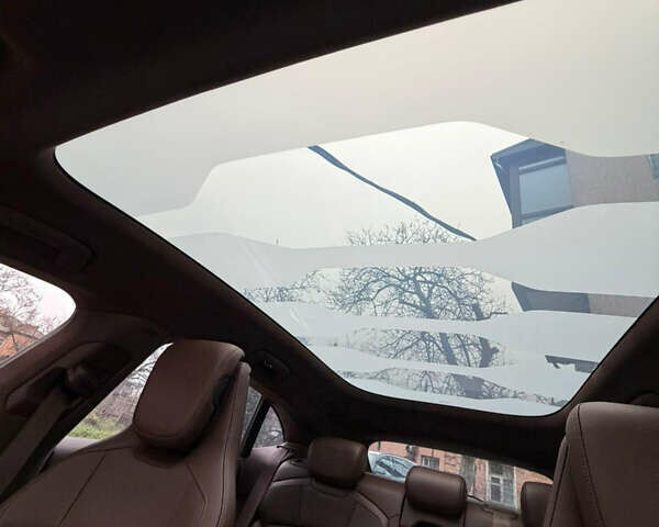 Сірий Порше Taycan Cross Turismo, об'ємом двигуна 0 л та пробігом 18 тис. км за 149900 $, фото 24 на Automoto.ua