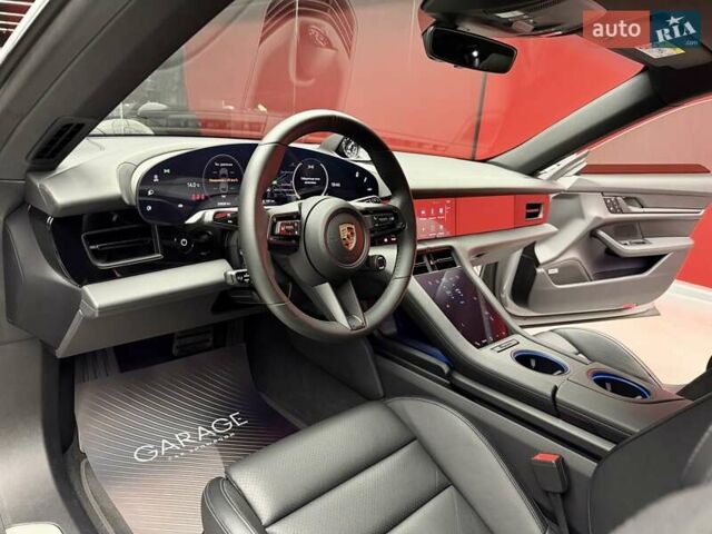 Серый Порше Taycan Cross Turismo, объемом двигателя 0 л и пробегом 29 тыс. км за 83900 $, фото 29 на Automoto.ua