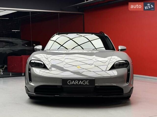 Серый Порше Taycan Cross Turismo, объемом двигателя 0 л и пробегом 29 тыс. км за 83900 $, фото 1 на Automoto.ua