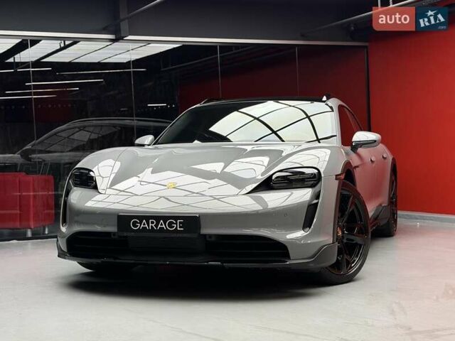 Серый Порше Taycan Cross Turismo, объемом двигателя 0 л и пробегом 29 тыс. км за 83900 $, фото 5 на Automoto.ua