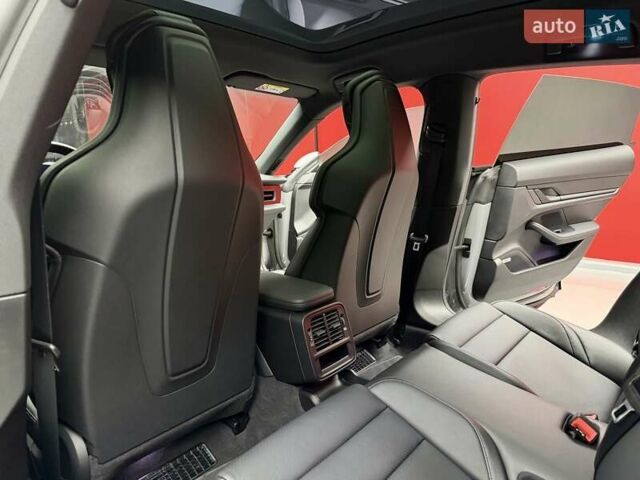 Серый Порше Taycan Cross Turismo, объемом двигателя 0 л и пробегом 29 тыс. км за 83900 $, фото 45 на Automoto.ua