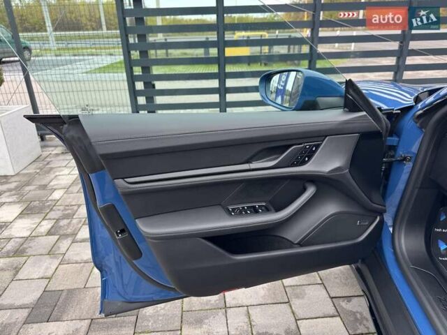 Синий Порше Taycan Cross Turismo, объемом двигателя 0 л и пробегом 17 тыс. км за 80900 $, фото 13 на Automoto.ua