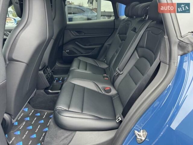 Синий Порше Taycan Cross Turismo, объемом двигателя 0 л и пробегом 17 тыс. км за 80900 $, фото 29 на Automoto.ua