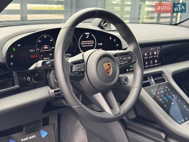 Синий Порше Taycan Cross Turismo, объемом двигателя 0 л и пробегом 17 тыс. км за 80900 $, фото 16 на Automoto.ua