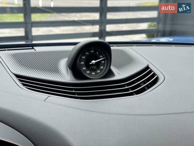 Синий Порше Taycan Cross Turismo, объемом двигателя 0 л и пробегом 17 тыс. км за 80900 $, фото 22 на Automoto.ua