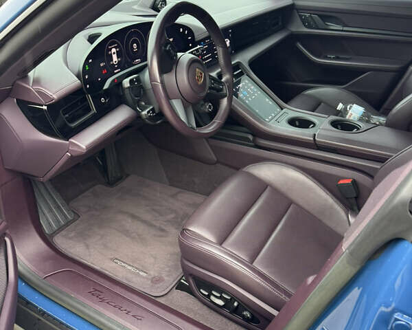 Синій Порше Taycan Cross Turismo, об'ємом двигуна 0 л та пробігом 18 тис. км за 83700 $, фото 8 на Automoto.ua