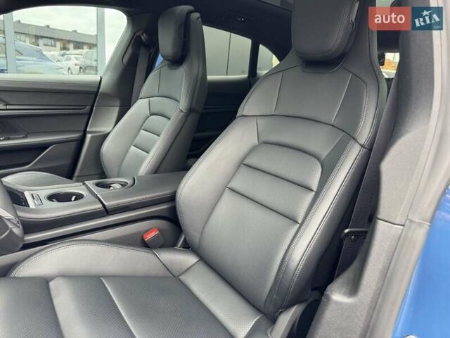 Синий Порше Taycan Cross Turismo, объемом двигателя 0 л и пробегом 17 тыс. км за 80900 $, фото 19 на Automoto.ua