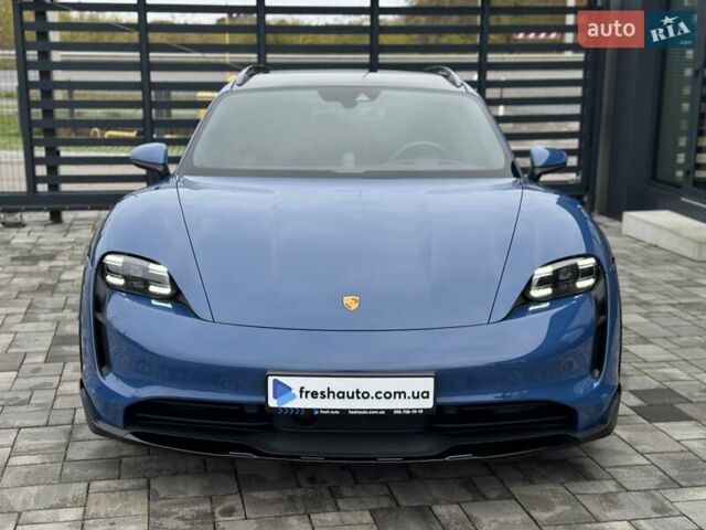Синий Порше Taycan Cross Turismo, объемом двигателя 0 л и пробегом 17 тыс. км за 80900 $, фото 1 на Automoto.ua