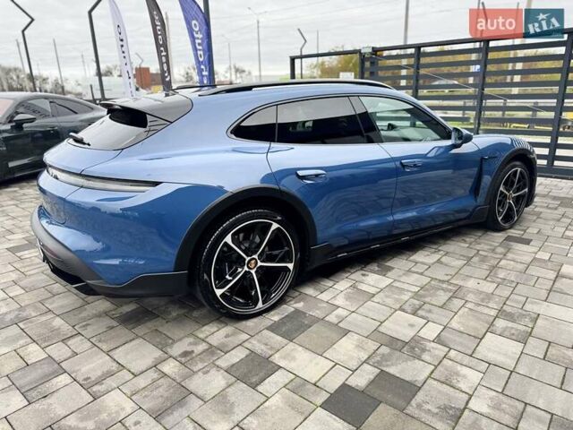 Синий Порше Taycan Cross Turismo, объемом двигателя 0 л и пробегом 17 тыс. км за 80900 $, фото 2 на Automoto.ua