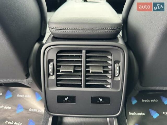 Синий Порше Taycan Cross Turismo, объемом двигателя 0 л и пробегом 17 тыс. км за 80900 $, фото 31 на Automoto.ua