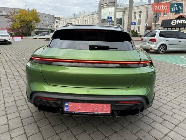 Зеленый Порше Taycan Cross Turismo, объемом двигателя 0 л и пробегом 57 тыс. км за 79990 $, фото 8 на Automoto.ua