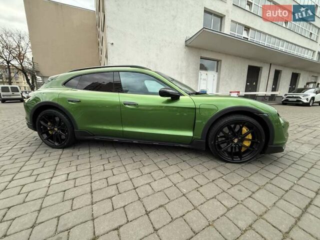 Зеленый Порше Taycan Cross Turismo, объемом двигателя 0 л и пробегом 57 тыс. км за 79990 $, фото 3 на Automoto.ua