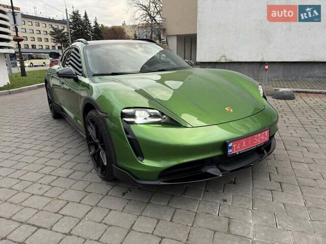 Зеленый Порше Taycan Cross Turismo, объемом двигателя 0 л и пробегом 57 тыс. км за 79990 $, фото 2 на Automoto.ua