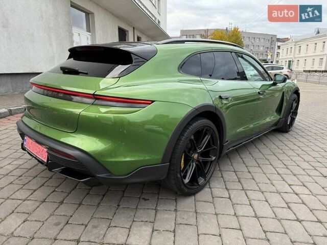 Зеленый Порше Taycan Cross Turismo, объемом двигателя 0 л и пробегом 57 тыс. км за 79990 $, фото 5 на Automoto.ua