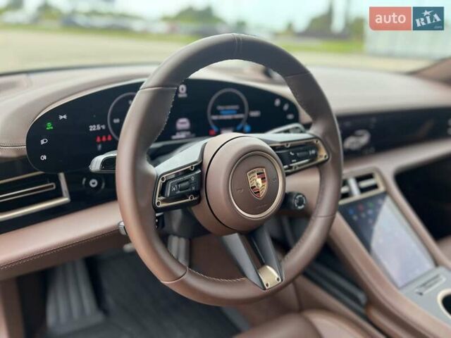 Зеленый Порше Taycan Cross Turismo, объемом двигателя 0 л и пробегом 7 тыс. км за 134262 $, фото 36 на Automoto.ua