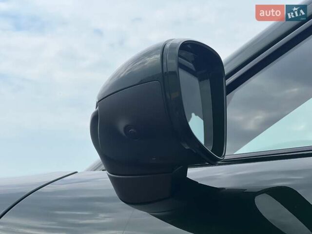 Зеленый Порше Taycan Cross Turismo, объемом двигателя 0 л и пробегом 7 тыс. км за 134262 $, фото 15 на Automoto.ua