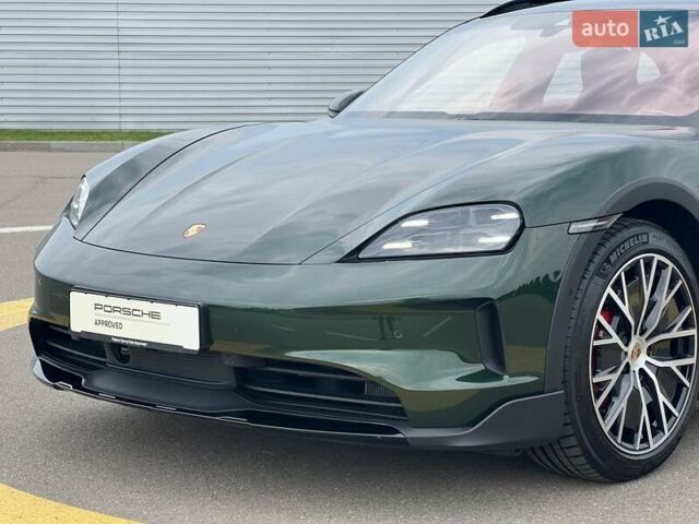 Зеленый Порше Taycan Cross Turismo, объемом двигателя 0 л и пробегом 7 тыс. км за 134262 $, фото 13 на Automoto.ua