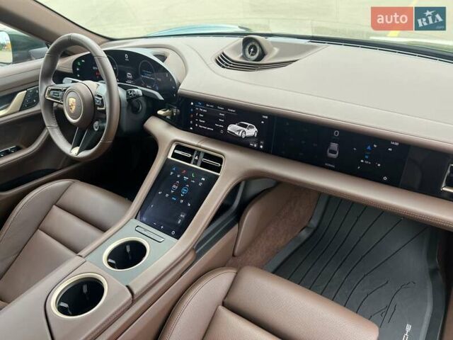 Зеленый Порше Taycan Cross Turismo, объемом двигателя 0 л и пробегом 7 тыс. км за 134262 $, фото 53 на Automoto.ua