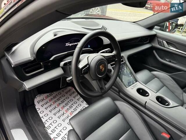 Черный Порше Taycan Sport Turismo, объемом двигателя 0 л и пробегом 9 тыс. км за 84900 $, фото 18 на Automoto.ua
