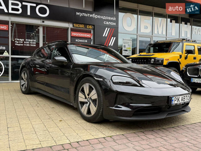 Черный Порше Taycan Sport Turismo, объемом двигателя 0 л и пробегом 9 тыс. км за 84900 $, фото 3 на Automoto.ua