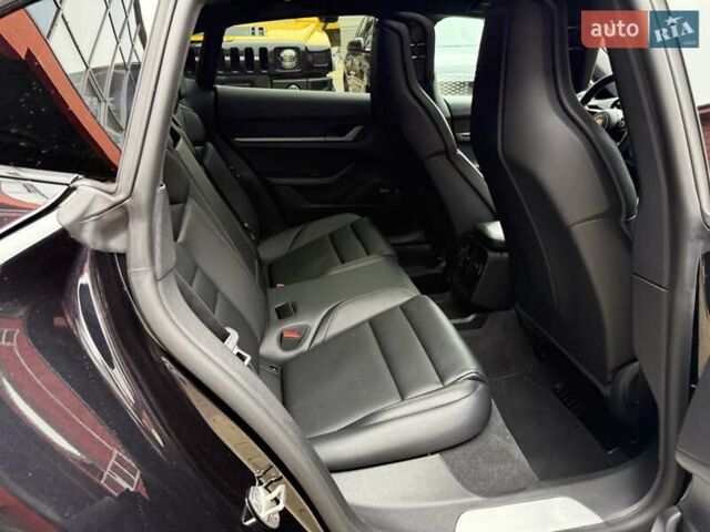 Черный Порше Taycan Sport Turismo, объемом двигателя 0 л и пробегом 9 тыс. км за 84900 $, фото 41 на Automoto.ua