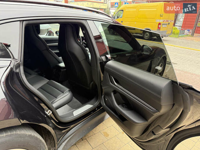 Черный Порше Taycan Sport Turismo, объемом двигателя 0 л и пробегом 9 тыс. км за 84900 $, фото 40 на Automoto.ua