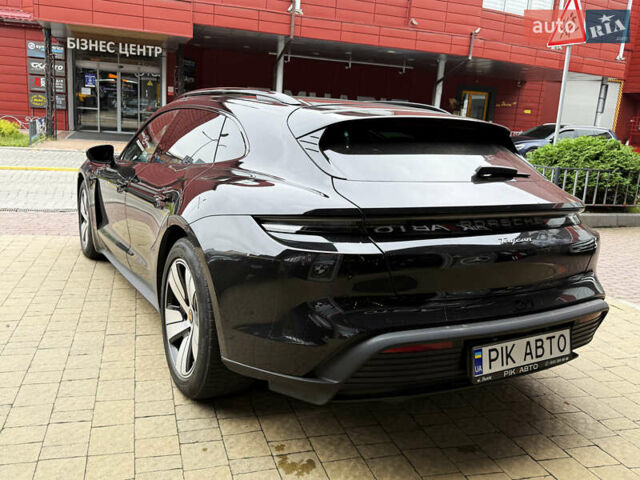 Черный Порше Taycan Sport Turismo, объемом двигателя 0 л и пробегом 9 тыс. км за 84900 $, фото 7 на Automoto.ua